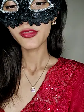 Hottie hania online show from February 17, 5:30 pm