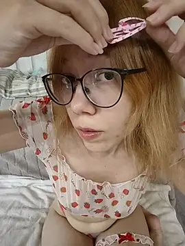 PeachyMaolin online show from July 26, 11:17 am