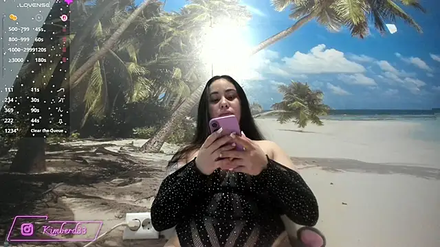 Snapshot of kimberd33 chatting on January 10, 3:03 pm kimberd33 online show from January 10, 3:03 pm