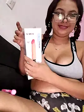 Snapshot of AfroditaSweet@xh chatting on January 7, 5:10 am AfroditaSweetxh online show from January 7, 5:10 am