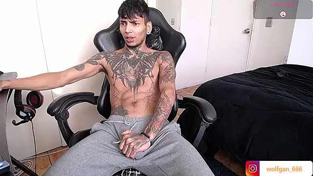 nathan aress6666 online show from June 25, 7:51 pm
