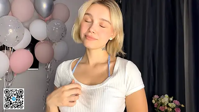 Snapshot of MelodyImam chatting on November 25, 2:39 pm MelodyImam online show from November 25, 2:39 pm