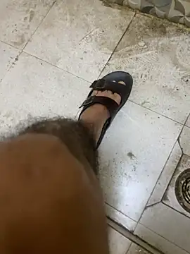 Snapshot of shyiiiiiiiiiii chatting on December 20, 11:23 pm shyiiiiiiiiiii online show from December 20, 11:23 pm