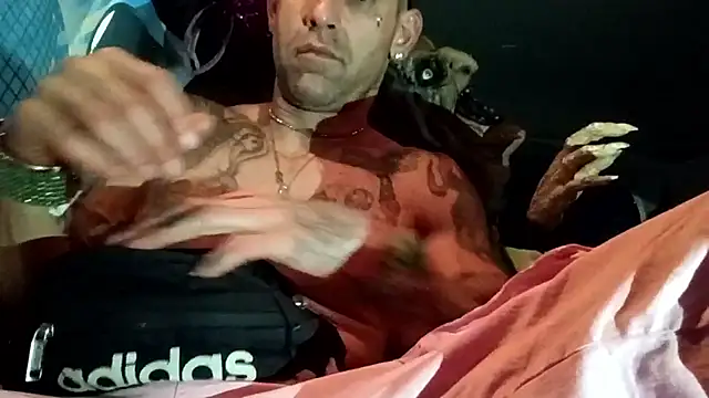 Snapshot of alphacloudGod chatting on October 25, 7:27 am alphacloudGod online show from October 25, 7:27 am