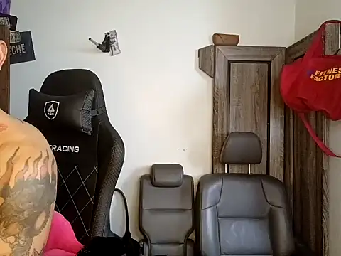 Snapshot of alphacloudGod chatting on November 22, 7:46 pm alphacloudGod online show from November 22, 7:46 pm