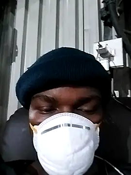 Snapshot of loVbRo1 chatting on November 13, 7:02 pm loVbRo1 online show from November 13, 7:02 pm