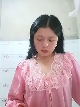 lisa-bae00 online show from June 10, 2:05 pm