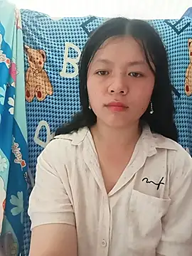 lisa-bae00 online show from June 14, 12:19 am