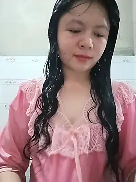 lisa-bae00 online show from July 22, 4:15 am
