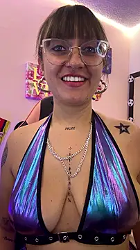 Pinkvixen69 online show from June 30, 3:24 pm