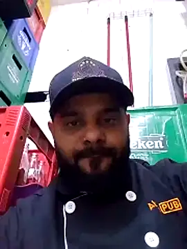 Snapshot of Sfdocom chatting on November 18, 10:03 pm Sfdocom online show from November 18, 10:03 pm