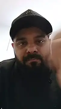 Snapshot of Sfdocom chatting on November 20, 7:13 pm Sfdocom online show from November 20, 7:13 pm