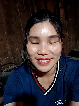 Snapshot of Bear_bear0 chatting on May 2, 12:54 pm Bear bear0 online show from May 2, 12:54 pm