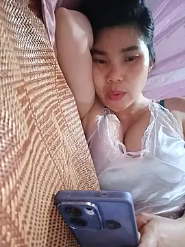Snapshot of Bear_bear0 chatting on May 22, 10:48 pm Bear bear0 online show from May 22, 10:48 pm