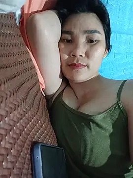 Snapshot of Bear_bear0 chatting on June 3, 2:33 pm Bear bear0 online show from June 3, 2:33 pm