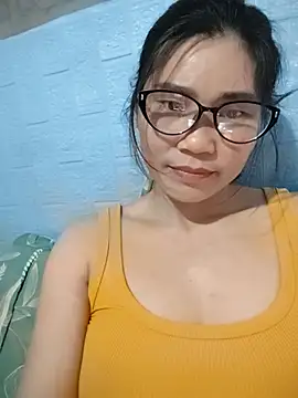 Snapshot of Bear_bear0 chatting on June 14, 2:24 am Bear bear0 online show from June 14, 2:24 am