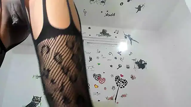 YAILIN 04 online show from November 18, 7:18 pm