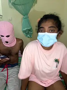 Snapshot of couplesexroom chatting on October 22, 5:19 am couplesexroom online show from October 22, 5:19 am