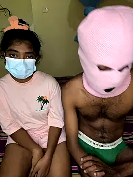 Snapshot of couplesexroom chatting on October 27, 8:18 am couplesexroom online show from October 27, 8:18 am