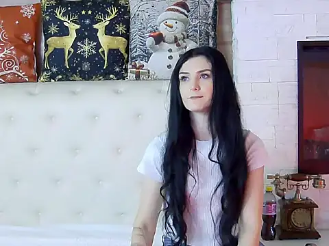 Snapshot of KendraNoir chatting on December 17, 6:08 am KendraNoir online show from December 17, 6:08 am