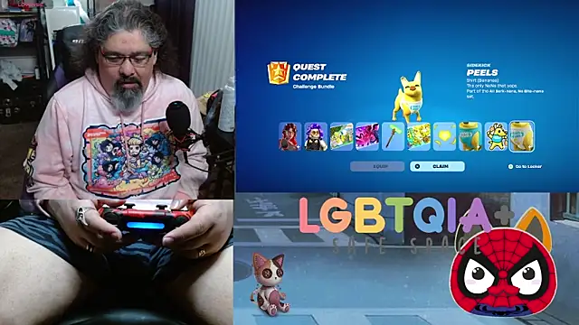 Snapshot of geekycastillo chatting on November 2, 1:41 am geekycastillo online show from November 2, 1:41 am