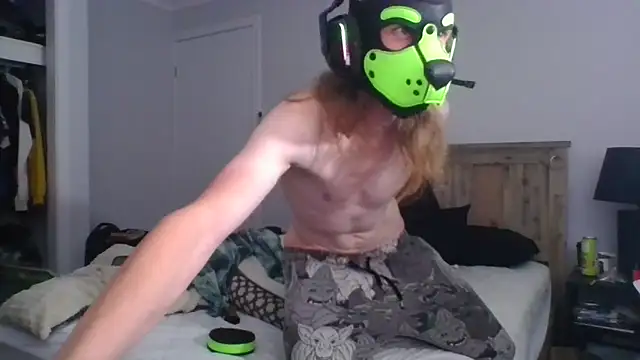 Snapshot of PuppyLeo chatting on April 14, 3:29 pm PuppyLeo online show from April 14, 3:29 pm