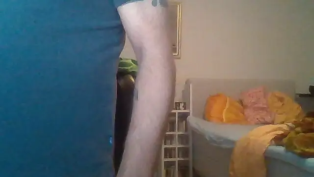 Snapshot of aufstieg95 chatting on November 30, 3:10 am aufstieg95 online show from November 30, 3:10 am