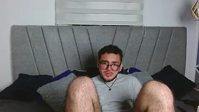 Snapshot of Zac_Golden chatting on October 28, 4:38 am Zac Golden online show from October 28, 4:38 am