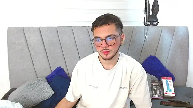 Snapshot of Zac_Golden chatting on November 11, 3:50 am Zac Golden online show from November 11, 3:50 am