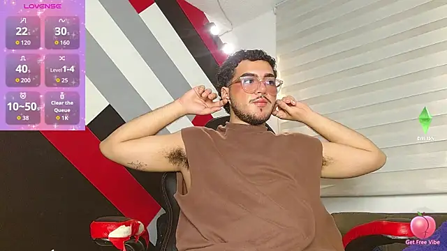 Snapshot of Zac_Golden chatting on June 23, 12:36 pm Zac Golden online show from June 23, 12:36 pm