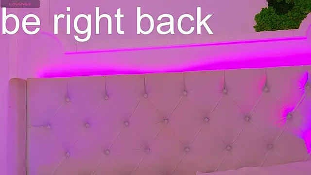 Snapshot of ElisaCharm chatting on June 19, 3:55 am ElisaCharm online show from June 19, 3:55 am