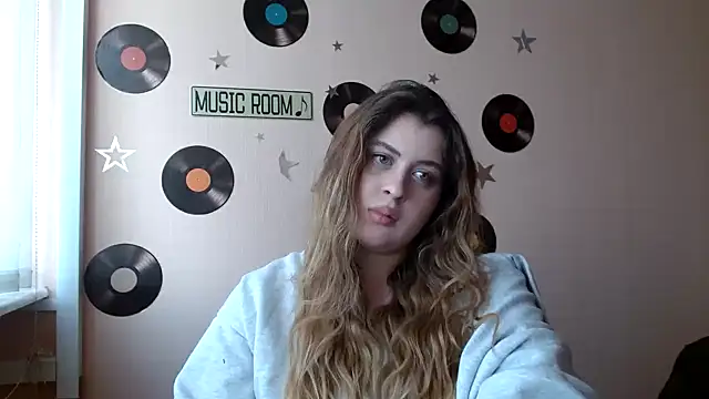 Snapshot of Amber__Glow chatting on October 27, 12:53 pm Amber  Glow online show from October 27, 12:53 pm