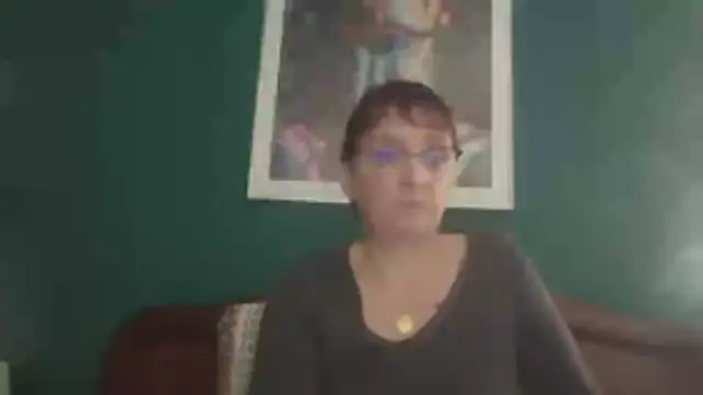 Snapshot of mymybebe chatting on October 21, 12:28 pm mymybebe online show from October 21, 12:28 pm