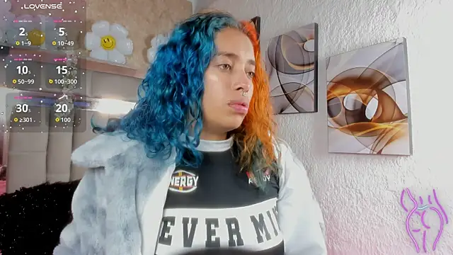 Snapshot of Cristall_ravven chatting on November 13, 1:21 pm Cristall ravven online show from November 13, 1:21 pm