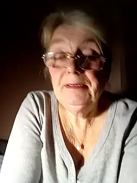 Snapshot of AmyLove353 chatting on October 26, 7:53 pm AmyLove353 online show from October 26, 7:53 pm