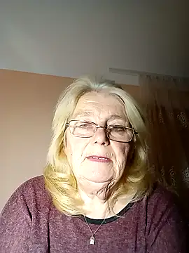 AmyLove353 online show from October 30, 10:21 pm