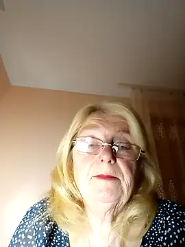 Snapshot of AmyLove353 chatting on November 24, 9:58 pm AmyLove353 online show from November 24, 9:58 pm