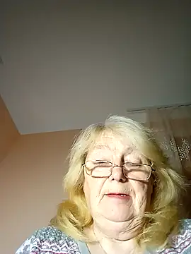 Snapshot of AmyLove353 chatting on November 26, 5:30 am AmyLove353 online show from November 26, 5:30 am