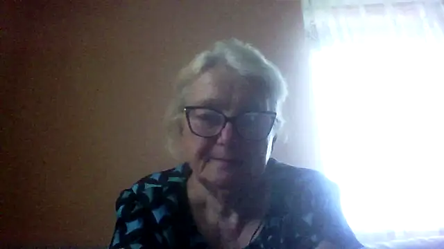 AmyLove353 online show from June 12, 4:55 am