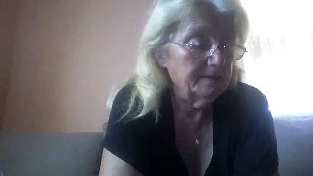 AmyLove353 online show from July 2, 3:23 am