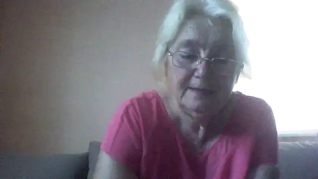 AmyLove353 online show from July 22, 3:31 am