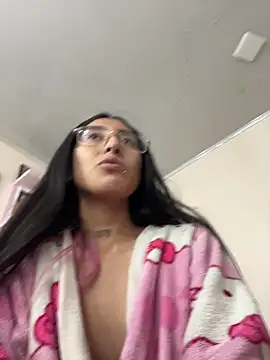 Violeet-Smith online show from November 16, 10:48 pm