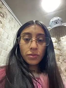 Violeet-Smith online show from November 30, 5:50 pm