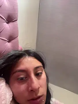 Violeet-Smith online show from February 17, 1:40 pm