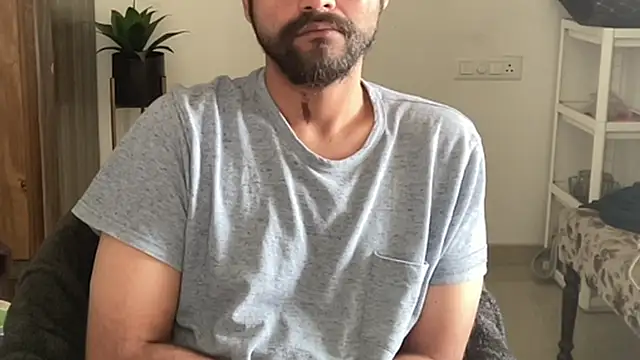 Snapshot of MakeMeAwareAah chatting on December 21, 4:08 am MakeMeAwareAah online show from December 21, 4:08 am