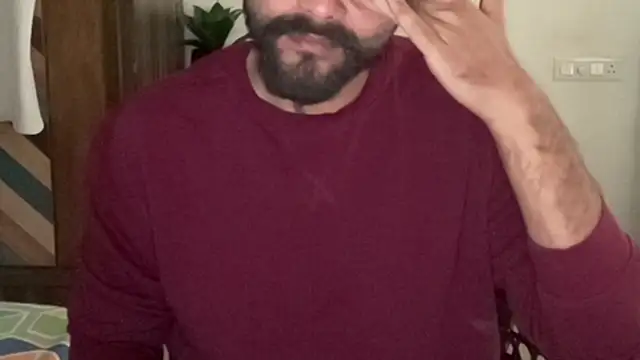 Snapshot of MakeMeAwareAah chatting on December 23, 4:43 am MakeMeAwareAah online show from December 23, 4:43 am