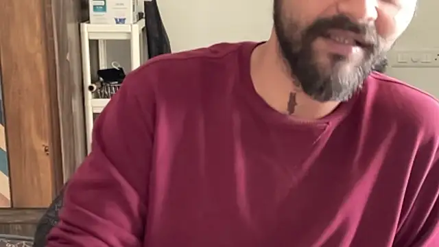 Snapshot of MakeMeAwareAah chatting on January 6, 5:33 am MakeMeAwareAah online show from January 6, 5:33 am