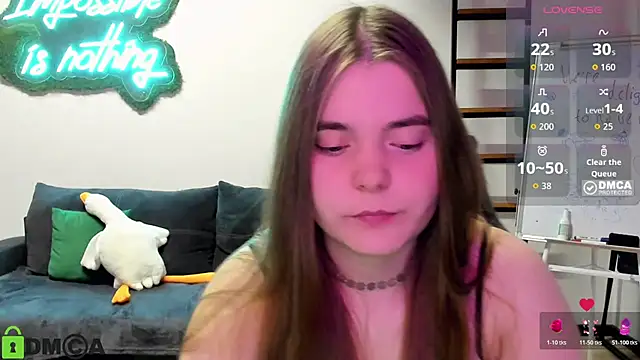 Snapshot of MiraaBloom chatting on November 12, 2:17 pm MiraaBloom online show from November 12, 2:17 pm