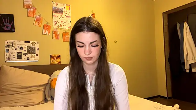 Snapshot of TheRealAnna chatting on December 17, 1:39 pm TheRealAnna online show from December 17, 1:39 pm