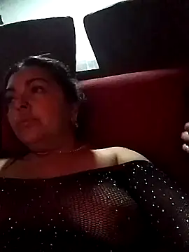 Luchyfeet online show from June 7, 3:32 am